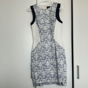 Elegant Spring/Summer Fitted Dress